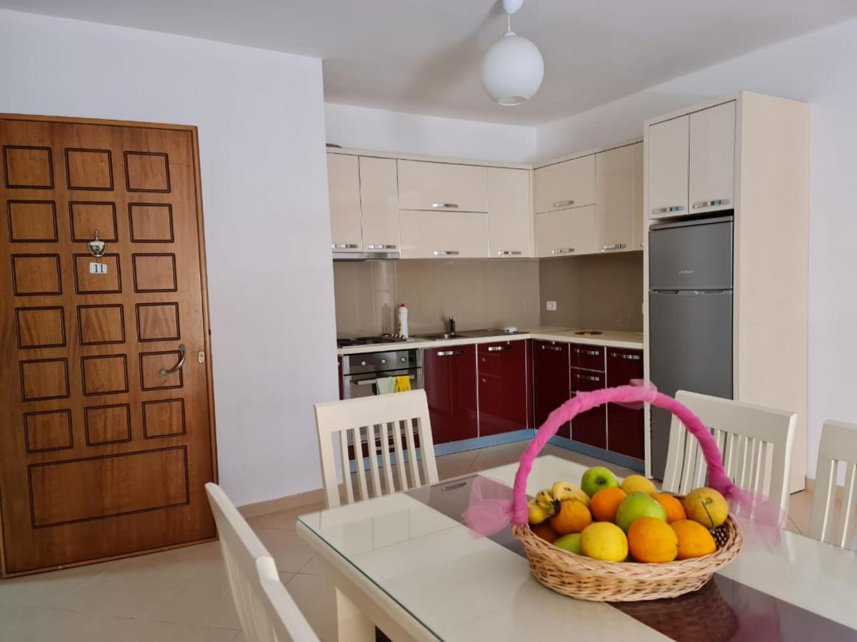Meltin Apartments Sarandë 外观 照片