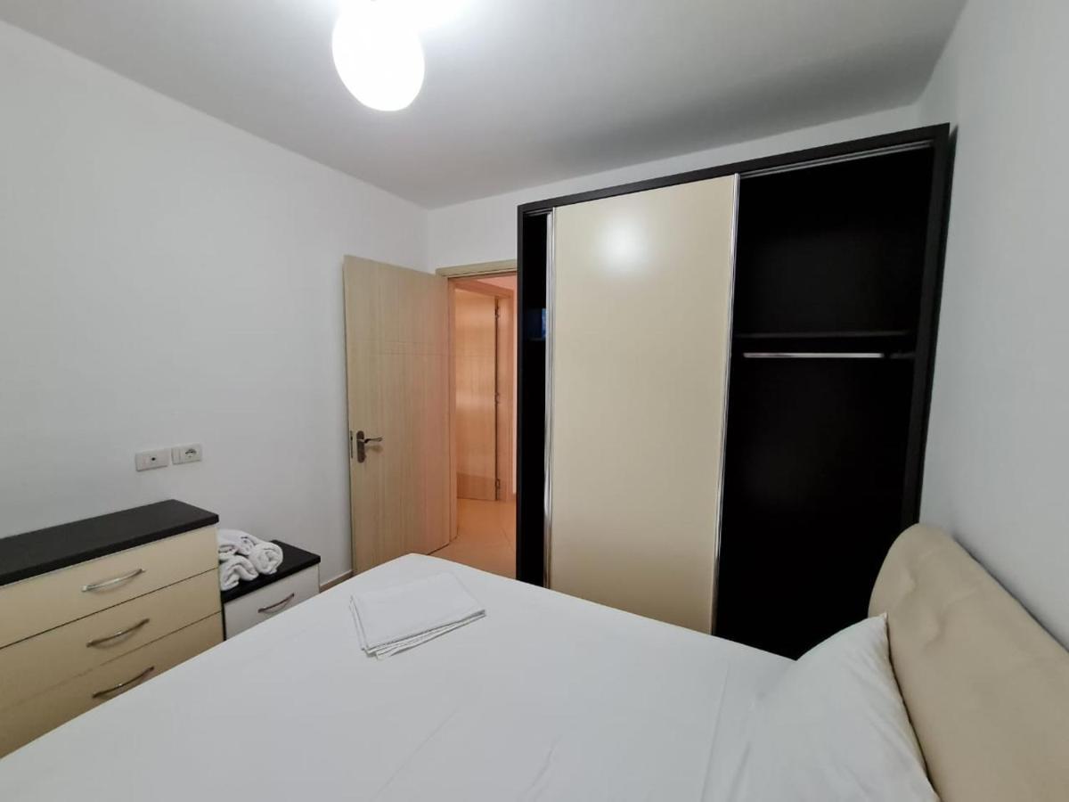 Meltin Apartments Sarandë 外观 照片