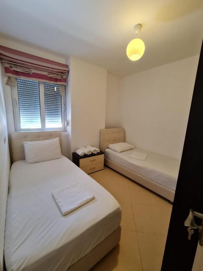 Meltin Apartments Sarandë 外观 照片